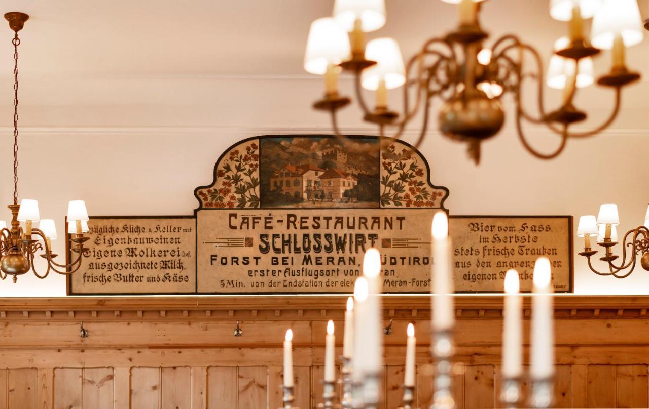 Schlosswirt Forst Algund Buitenkant foto